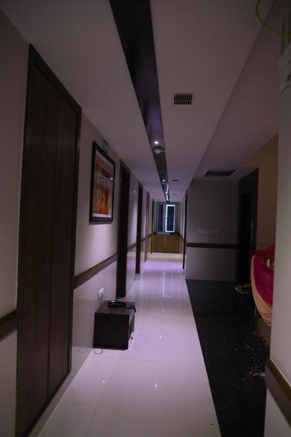 Hotel Sopan Heights Delhi  Exterior foto
