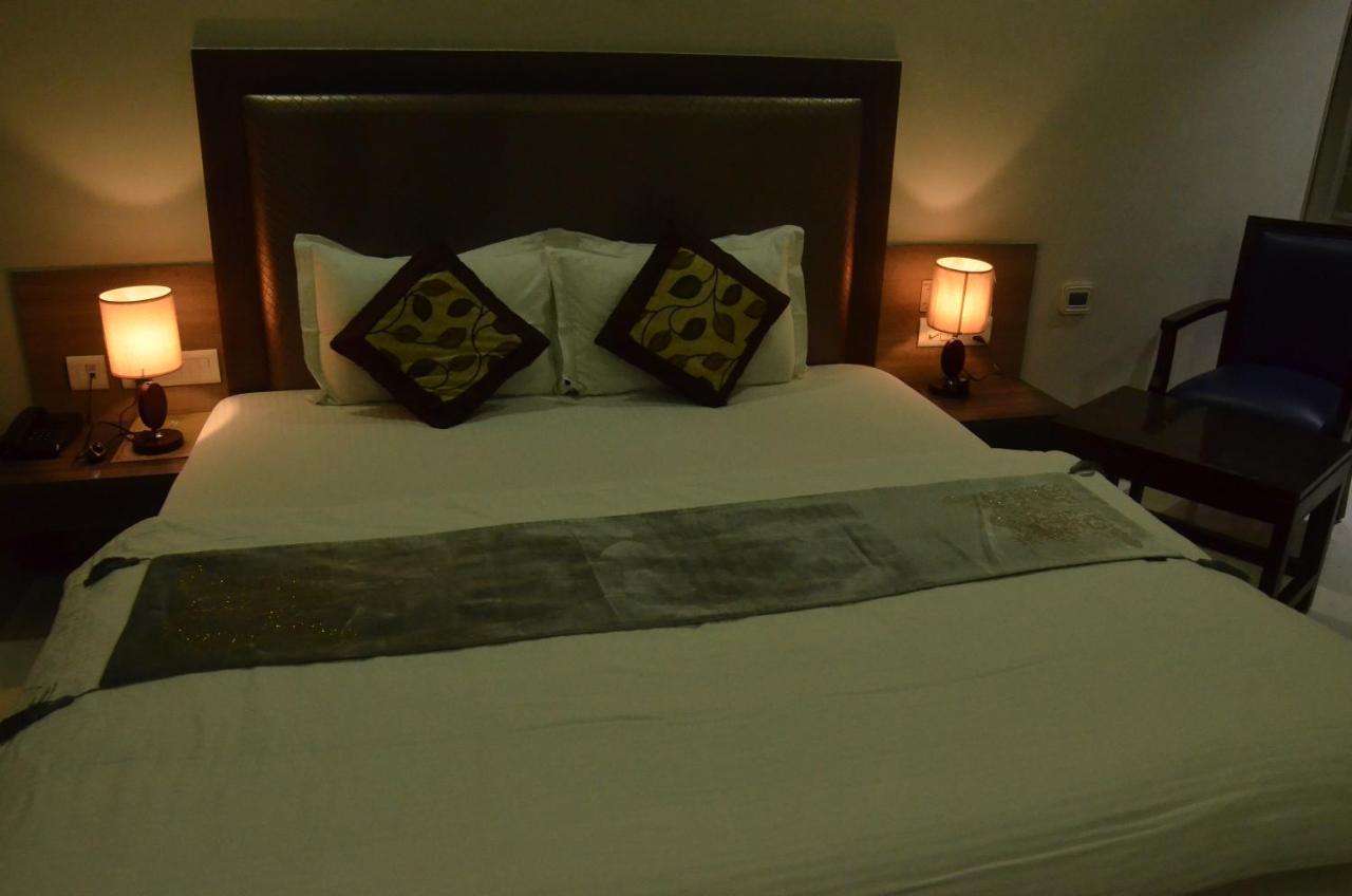 Hotel Sopan Heights Delhi  Exterior foto